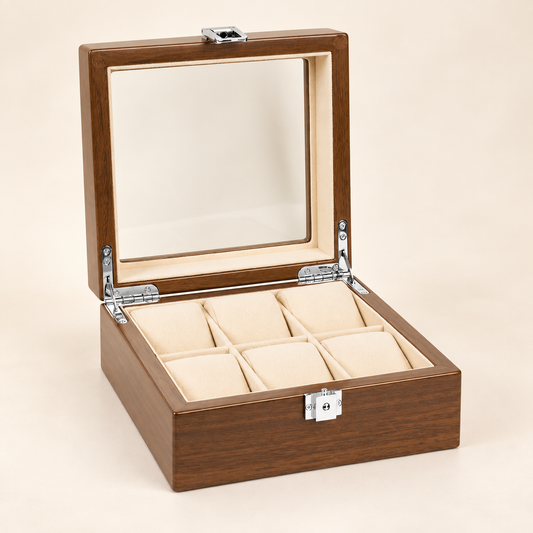 Coffret 6 montres ouvert avec vitrine et coussins beiges